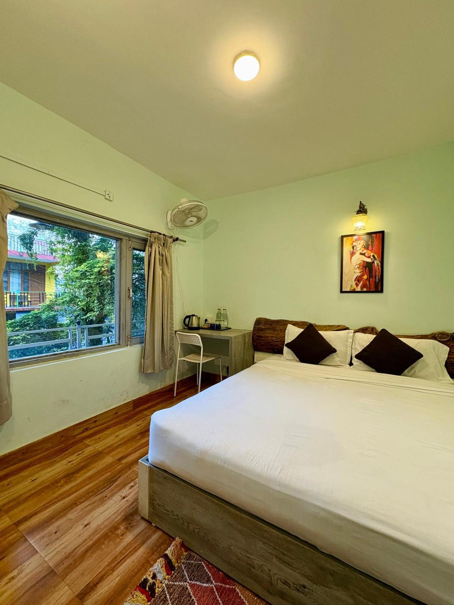 Eevolve Dharamkot - An Eco Hostel McLeod Ganj Extérieur photo