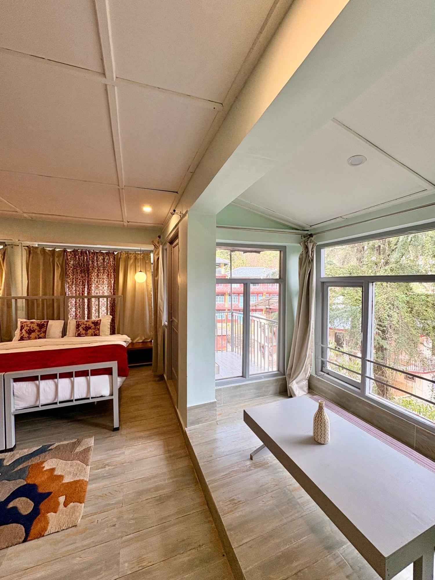 Eevolve Dharamkot - An Eco Hostel McLeod Ganj Extérieur photo